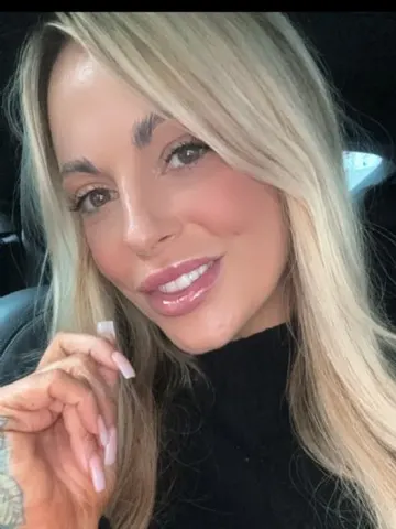 TeejayWalker webcam model from United Kingdom