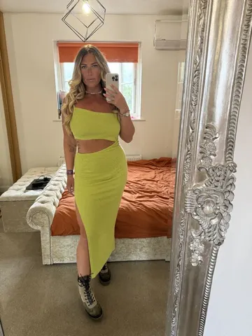 beautiful-becs webcam model from Birmingham