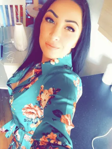 Isabella-Harper webcam model from Camberley, Farnborough, Bracknell