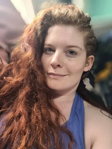 FieryMermaid webcam model from London