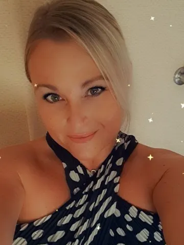 TimeToBeMeAgain webcam model from Essex