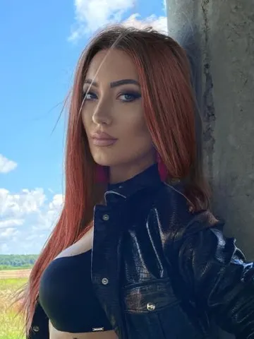 MiaBlackXO webcam model from Mistresses Land
