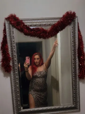 miss_f0xxx webcam model from Scotland