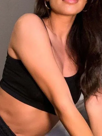 IslaTatum webcam model from Canary Wharf