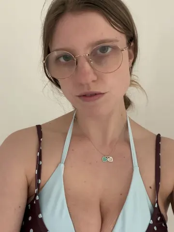 Miss_Kelly webcam model from London 