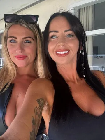 Becs-Rosie webcam model from United Kingdom