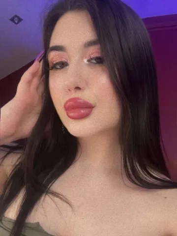 Mayzzi webcam model from Kyiv