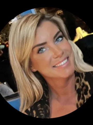 Miss Amy webcam model from London