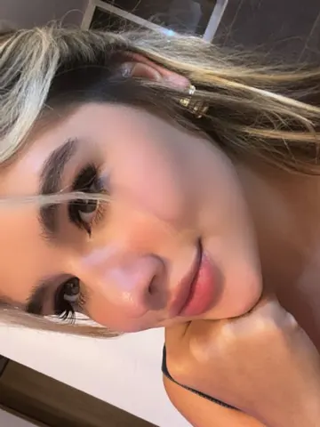 KarlaRoss webcam model from Poblado