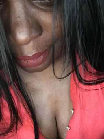 Kimmie-x webcam model from London