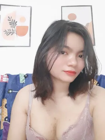 Yang688 webcam model from Gia Lai