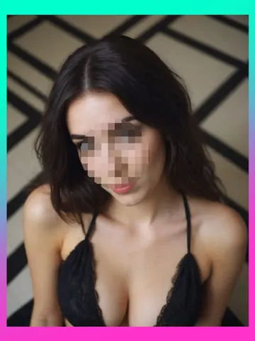 AMELIA_LUXE_PLAYMATE webcam model from United Kingdom