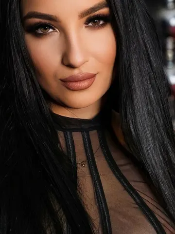 VivianReeve webcam model from Romania