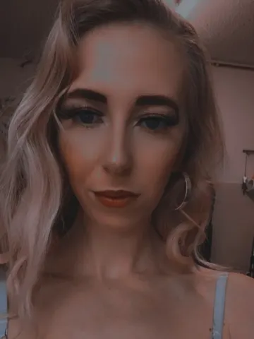 Jersey-Jones webcam model from United Kingdom