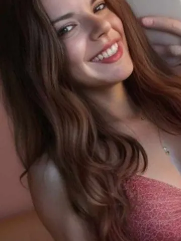 BusyBabe webcam model from Serbia