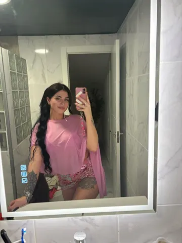 RosieUnfiltered-XOX webcam model from Basildon