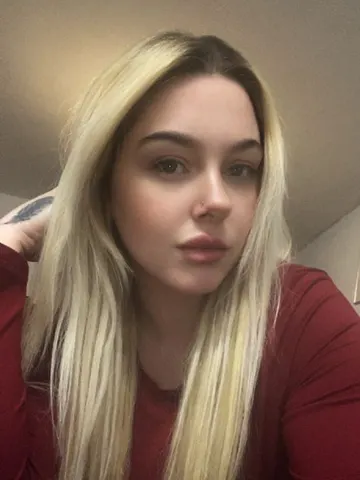 Abbie_rose93 webcam model from United Kingdom