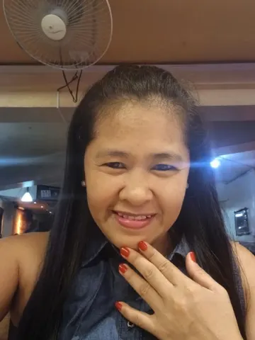Pinay_SmallWoman webcam model from Angeles city