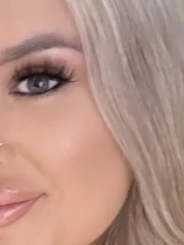 AmberHartXx webcam model from United Kingdom