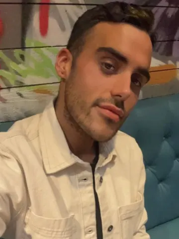MarcoMancini webcam model from United Kingdom