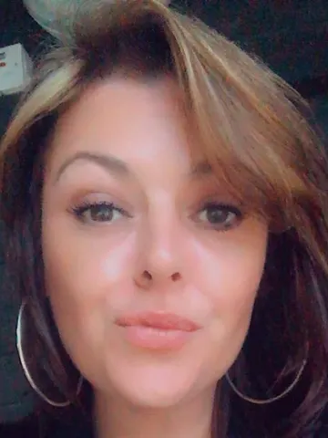 Uk-Sienna-xx webcam model from United Kingdom