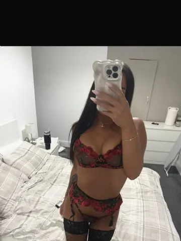 PrincessxDion webcam model from United Kingdom