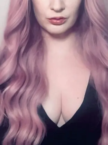 Eva The Humiliatrix webcam model from Clevedon