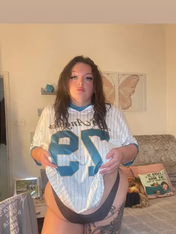 Queenofthenorth_ webcam model from  Coventry