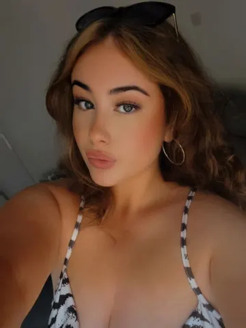 Sexylele223x live cam