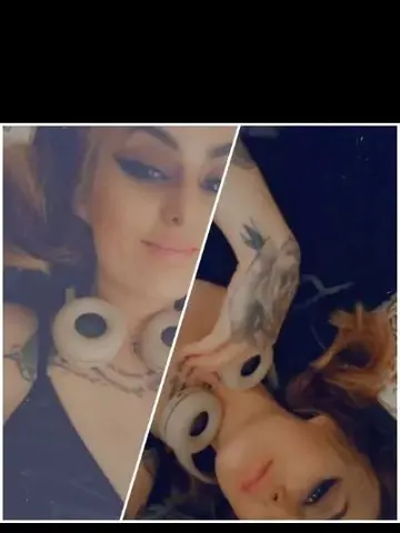 Emiwinters23 webcam model from United Kingdom