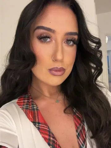 MillieMoon webcam model from United Kingdom