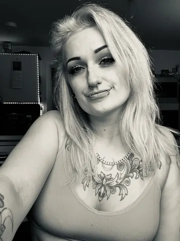 StellaStarsky24 webcam model from St Austell