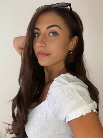 LuLuBloom webcam model from United Kingdom