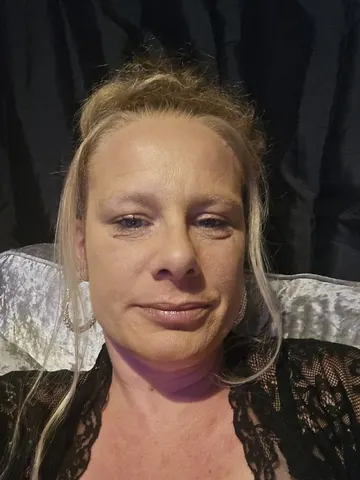 ShavenRaven webcam model from United Kingdom