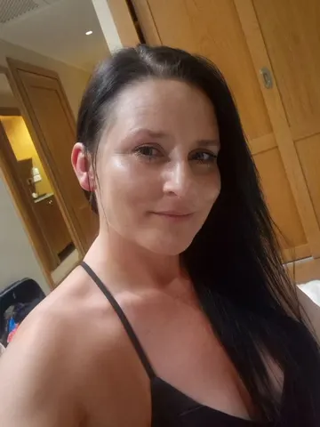 RachVanX webcam model from United Kingdom