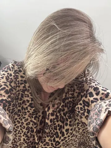Robinn-x webcam model from United Kingdom