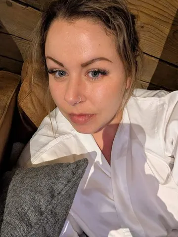 Billie x webcam model from United Kingdom