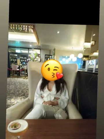 AsianBaddiexoxo webcam model from United Kingdom