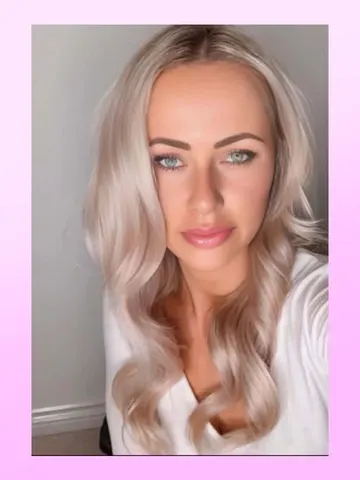 Bianca_Rose webcam model from United Kingdom