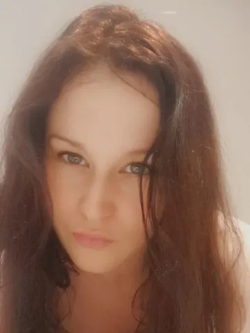AliceChloeMiddleton webcam model from United Kingdom