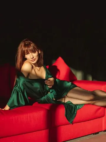 IsabelKiss webcam model from Ukraine