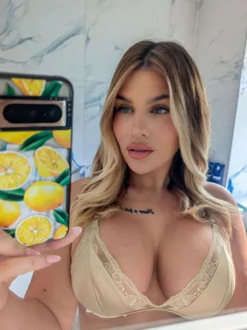JessicaL-ouu live cam