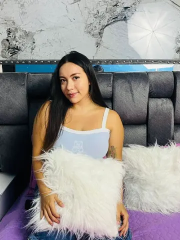 Annie velvet webcam model from Colombia
