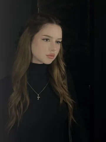 MilanaMoons webcam model from Ukraine