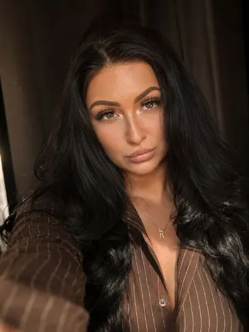 Princess_RosieXOX webcam model from United Kingdom
