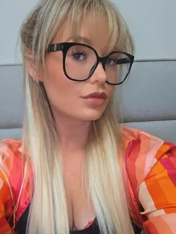 amieerae webcam model from Southampton