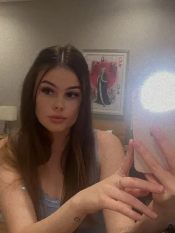 Devil-rae webcam model from United Kingdom