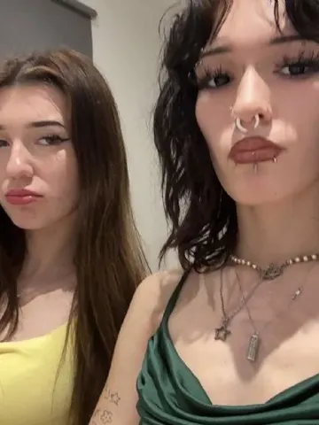 British-bunnies webcam model from United Kingdom