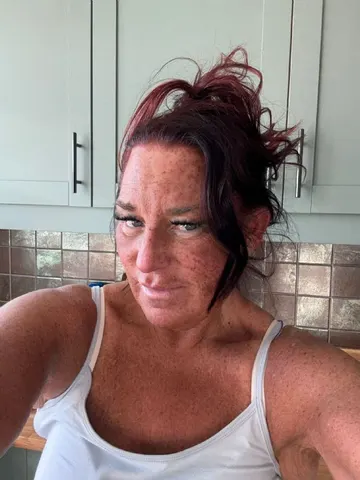 Angellina75 webcam model from Whitley bay