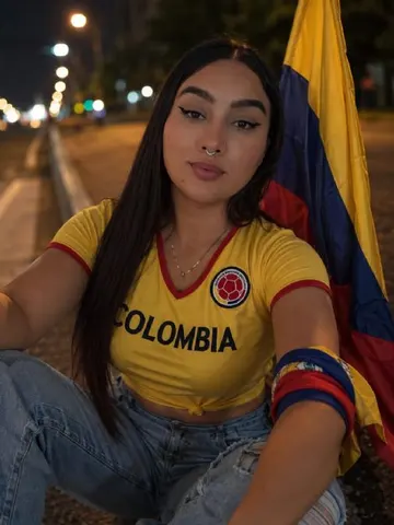 Mia_foox webcam model from Colombia